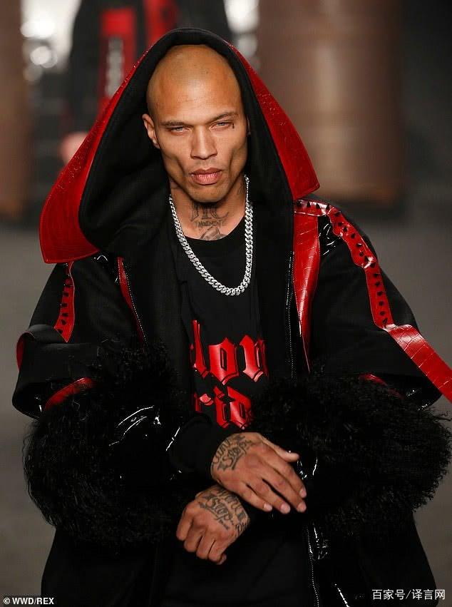 开云体育 -瓦伦西亚训练开放日，清晨绝杀压哨引欢呼，社区盾在即，临场指挥获称赞 