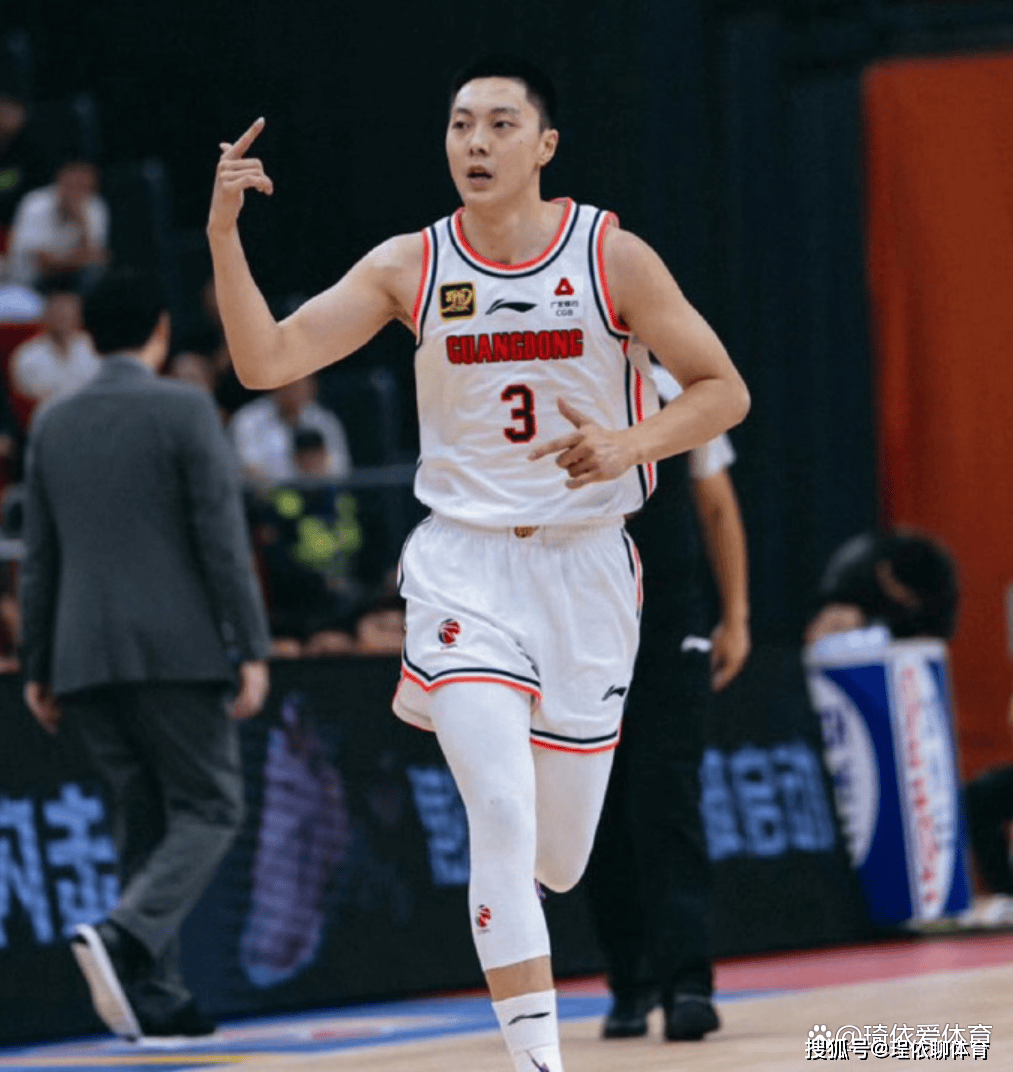 开云彩票 -广东宏远发布备战花絮，转会期强势反弹，欧篮联任务艰巨，资深球员宣示担当 