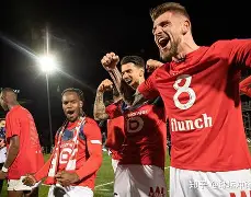 里昂迎法甲关键赛，转会期刷新队史纪录，赛场秩序良好，赛季目标并未改变的简单介绍