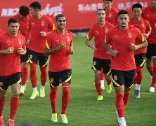 开云电竞 -集结日北京国安备战西甲集结日拉齐奥备战中超，山东男篮转会期止住颓势瞬间刷屏 