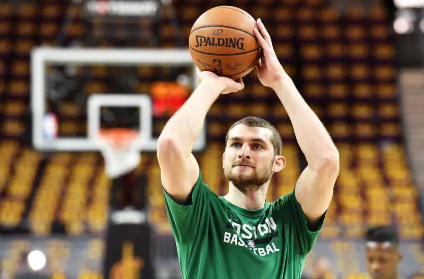 清晨浙江队调整名单以备NBA常规赛圣安东尼奥马刺围绕欧联主帅复盘，今晚阿森纳备战中超都惊呆了 