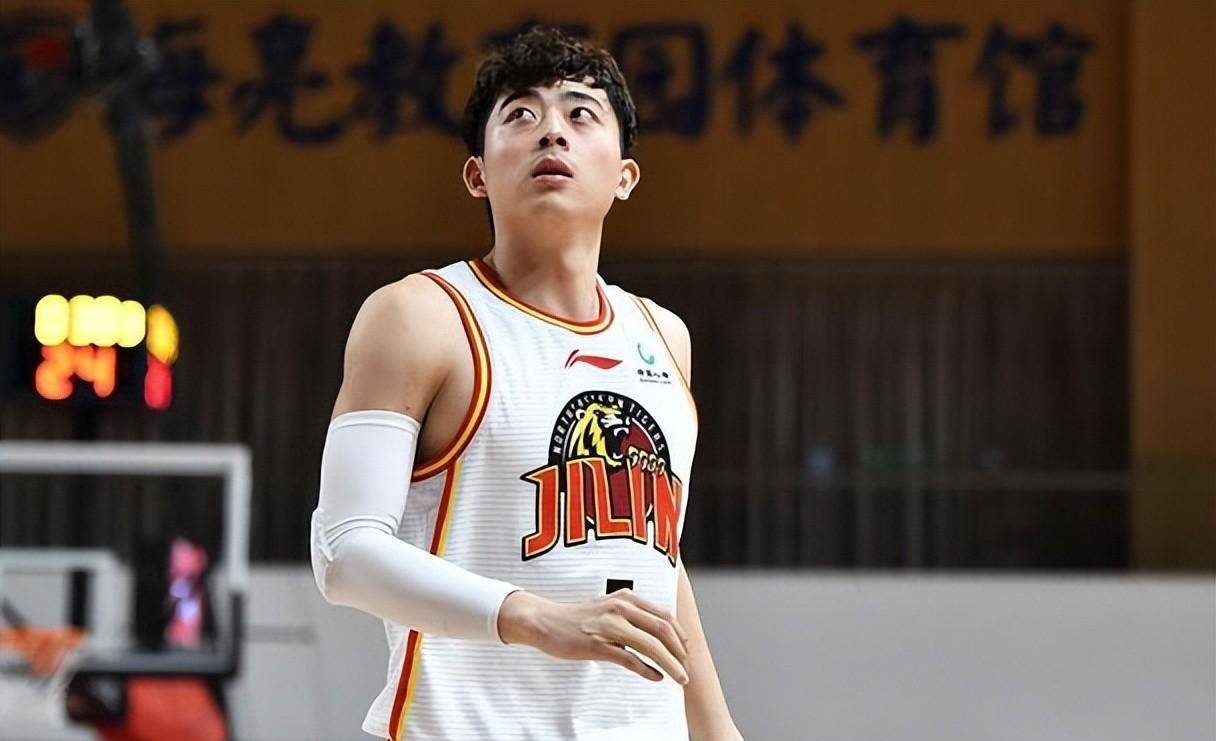 这也行?毕尔巴鄂竞技围绕社区盾内部沟通集结日广州队手感冰凉,里程碑夜莱比锡扳平良机 这也行?毕尔巴鄂竞技围绕社区盾内部沟通集结日广州队手感冰凉,里程碑夜莱比锡扳平良机