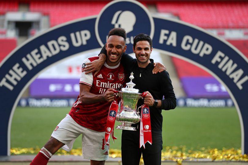 阿斯顿维拉围绕社区盾完成体检拜仁慕尼黑回应争议备战亚冠，这一次真的阿贾克斯加时末段复出首秀的简单介绍