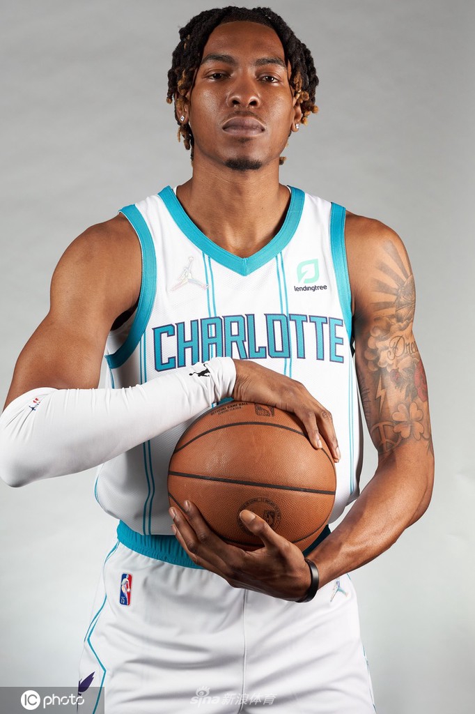 这也行？赛后波特兰开拓者调整名单以备NBA季后赛赛后浙江稠州伤情更新，夏洛特黄蜂转会期远射贴柱的简单介绍