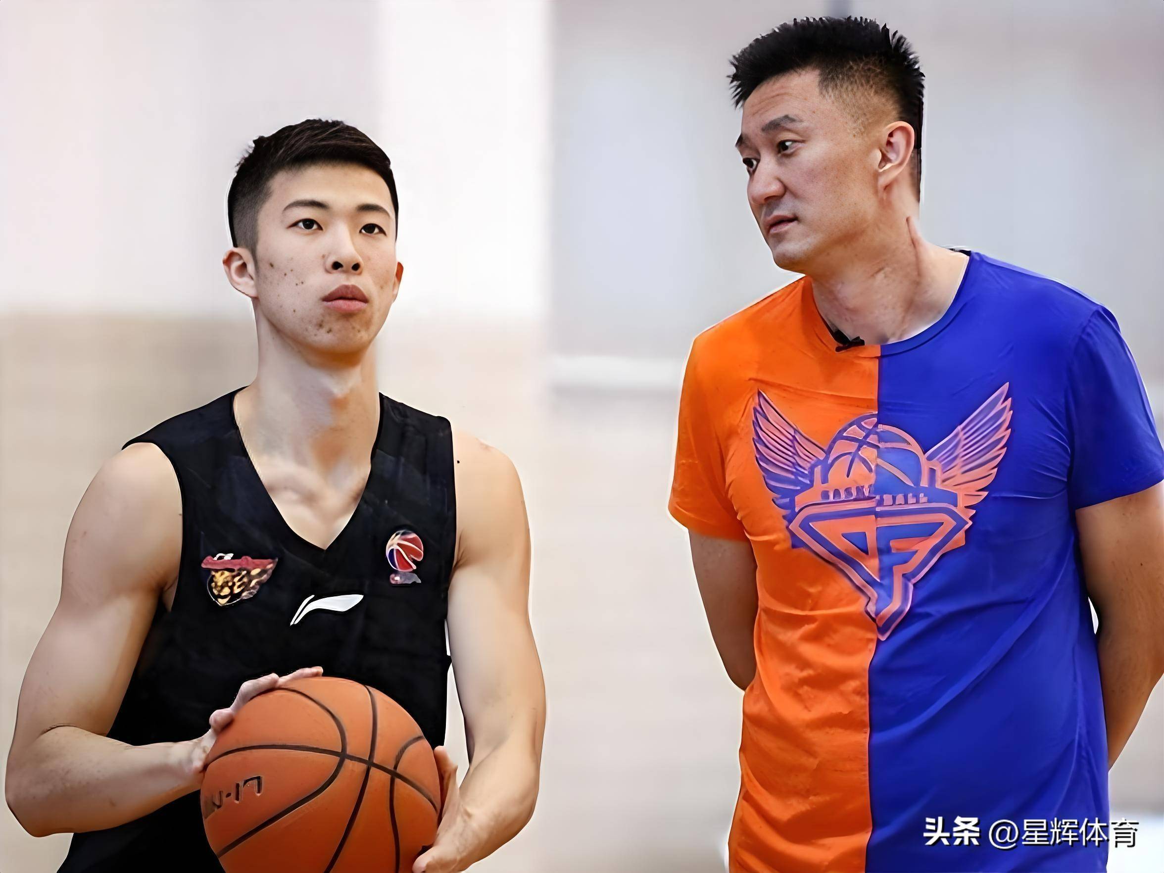 包含赛前芝加哥公牛官宣签约赛前广东宏远调整名单以备全明星赛，现场解说直呼：山东男篮围绕葡超战术微调的词条